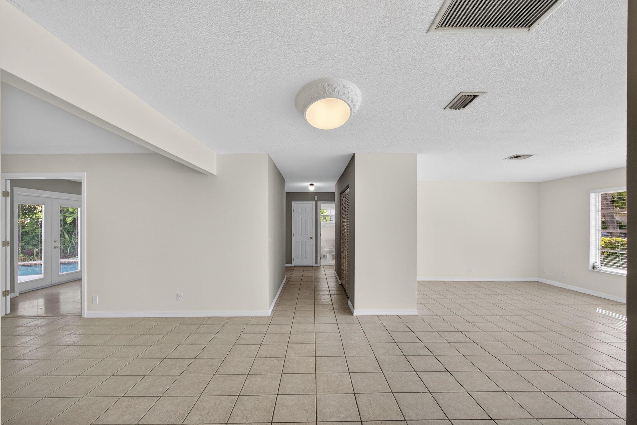 YACHT HARBOR EST - Residential Lease