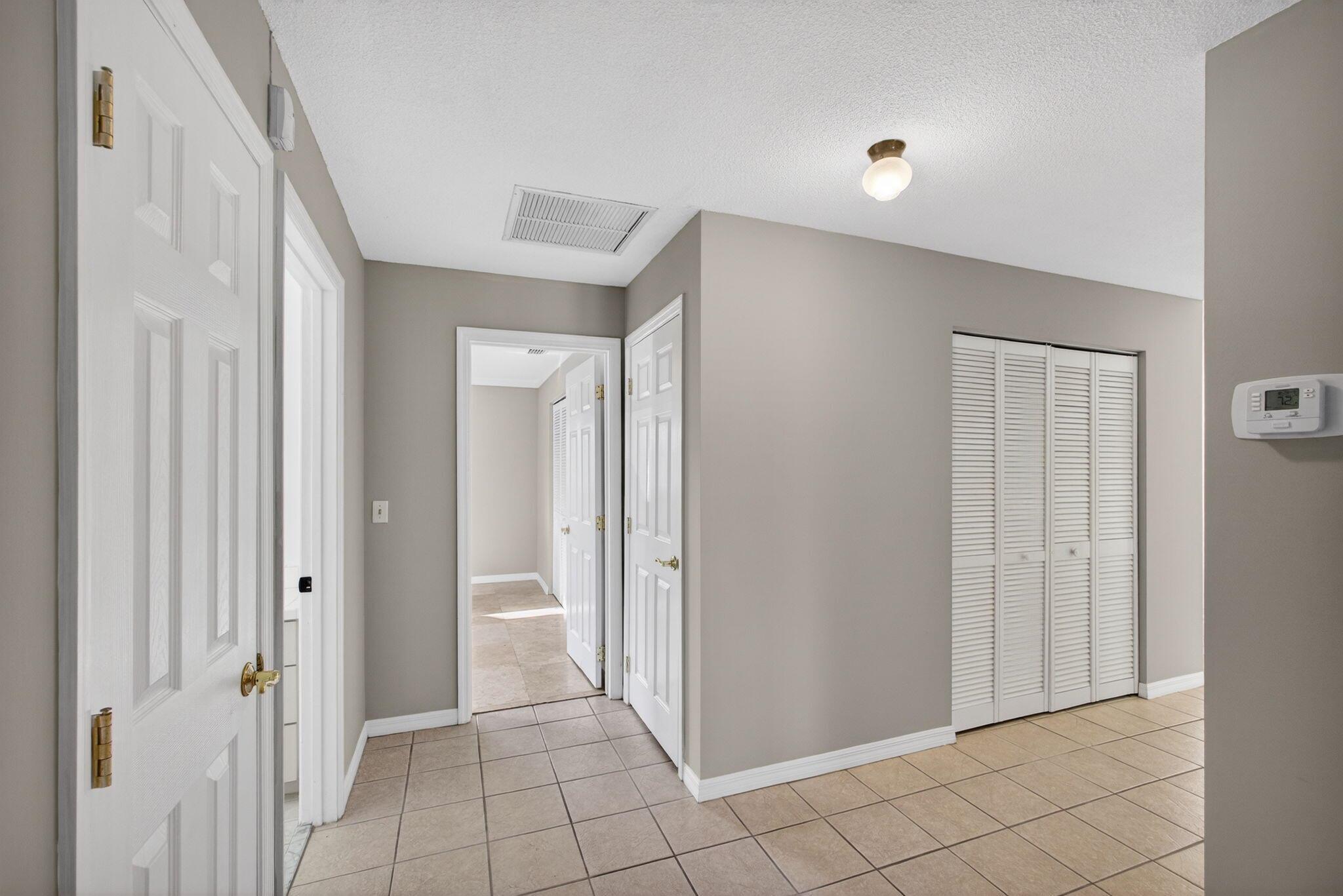 YACHT HARBOR EST - Residential Lease