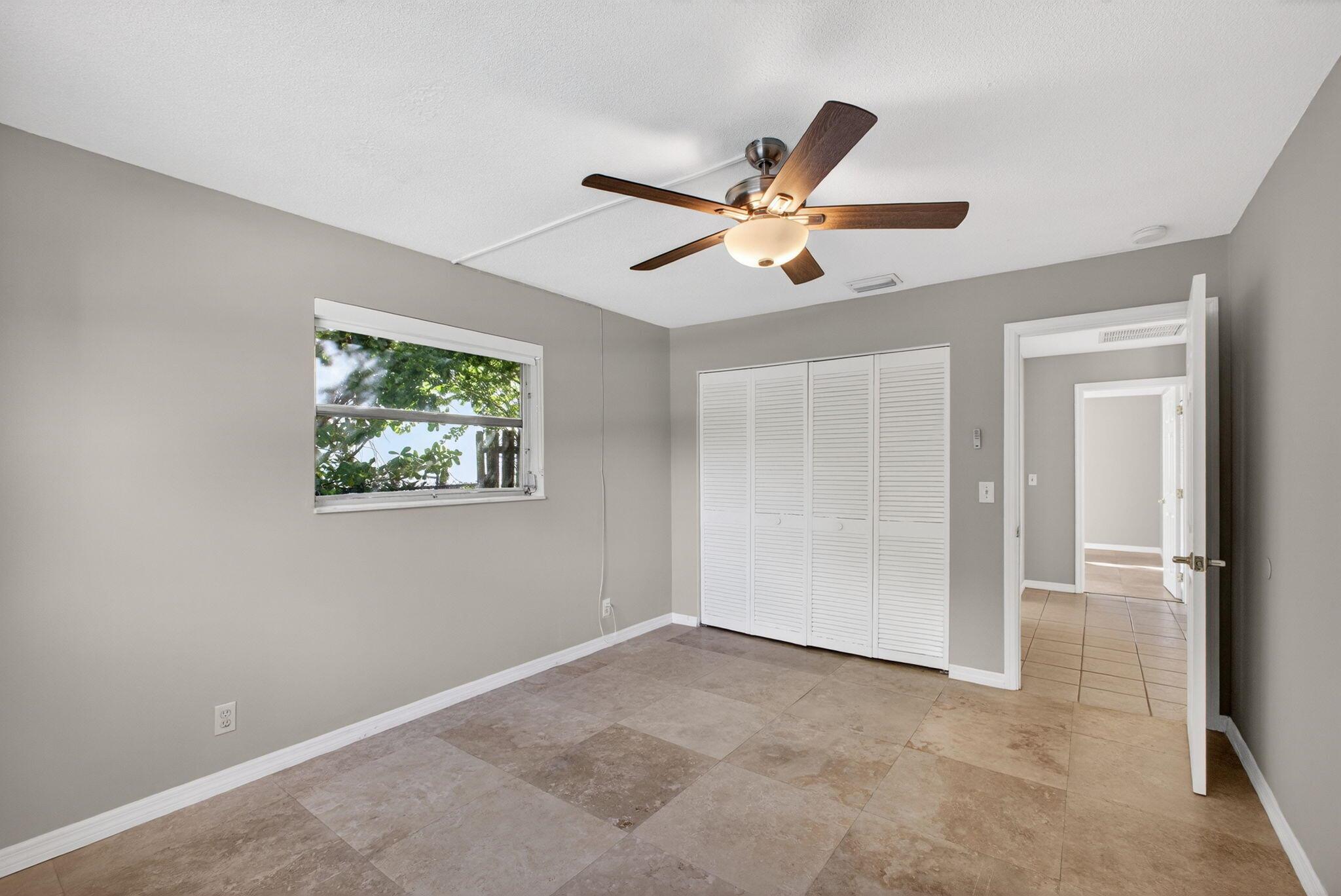 YACHT HARBOR EST - Residential Lease