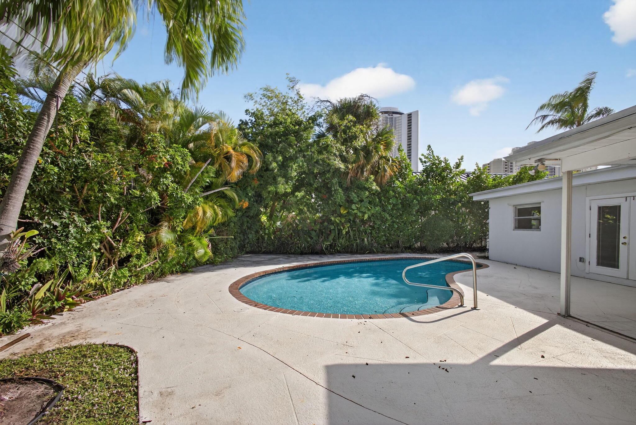 YACHT HARBOR EST - Residential Lease