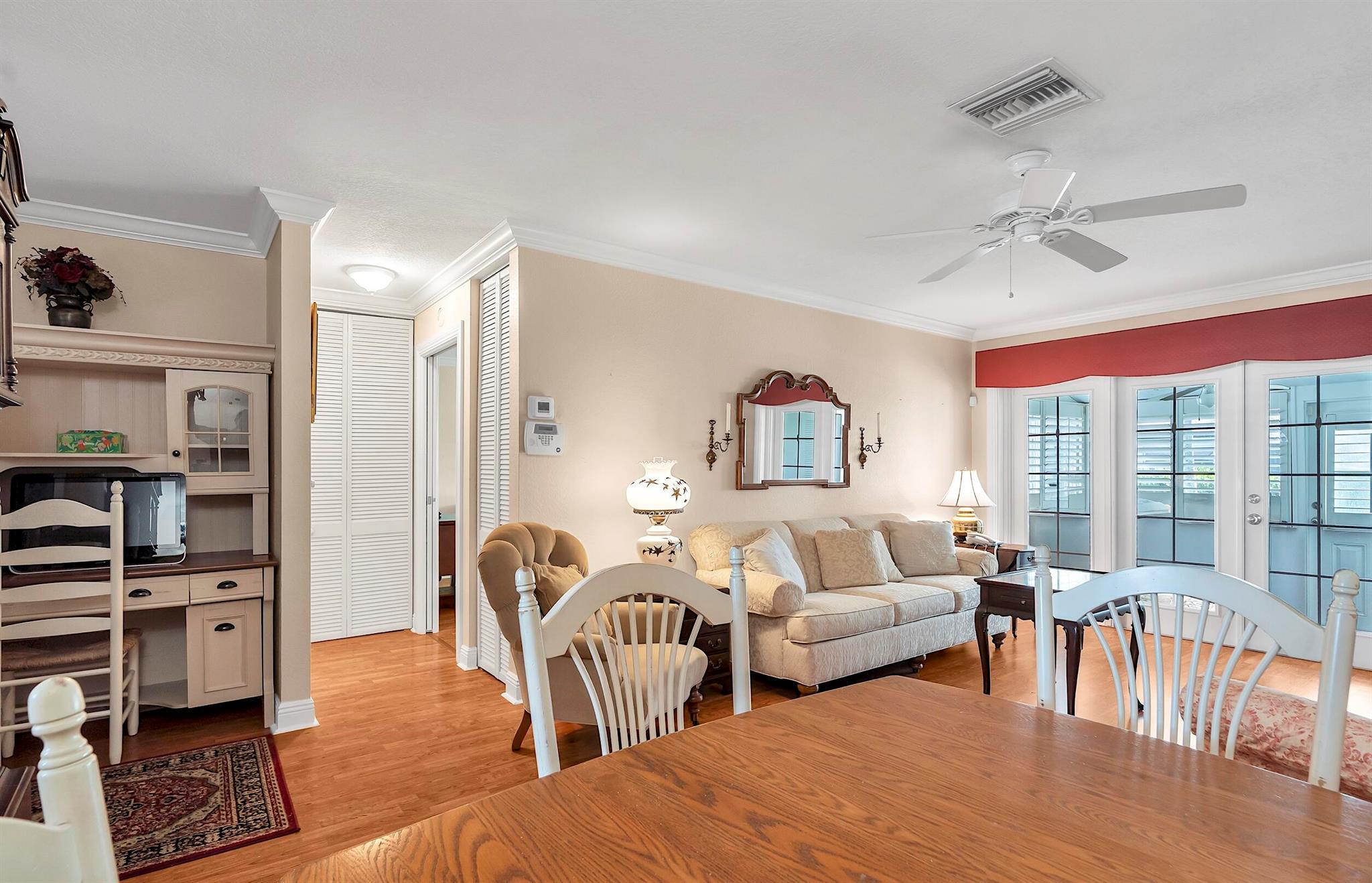View photos, virtual tours, details... 2930 Crosley Drive E M