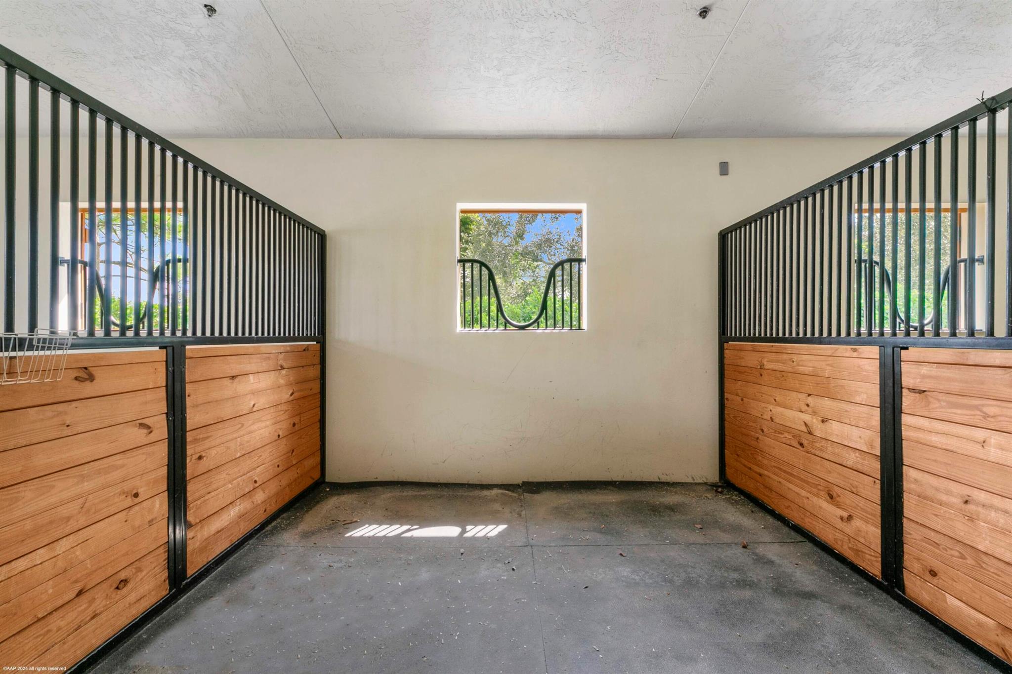 PADDOCK PARK 2 OF WELLING - Residential Lease