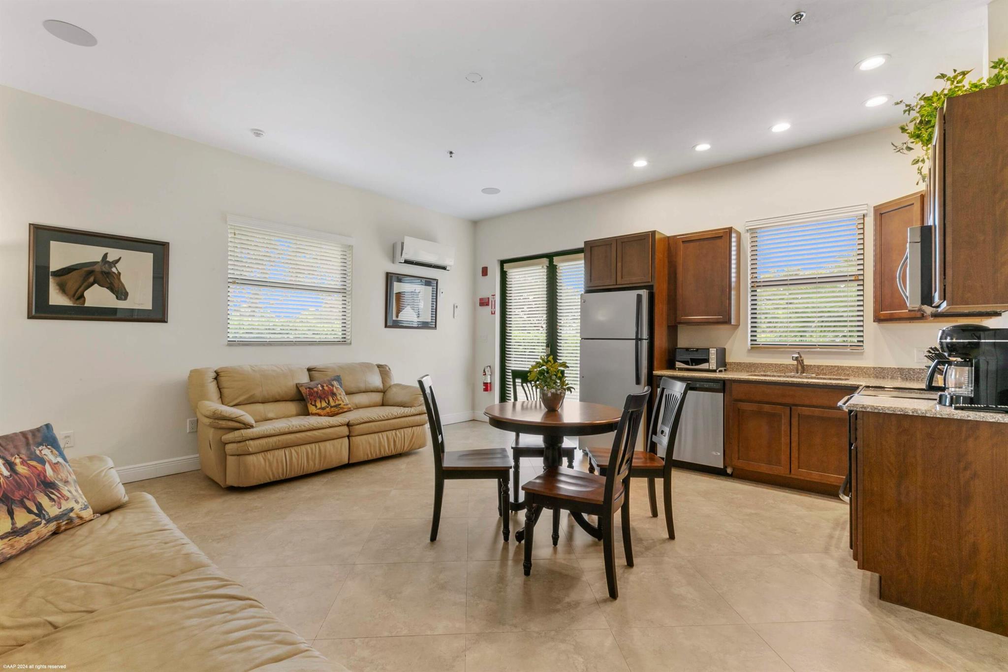 PADDOCK PARK 2 OF WELLING - Residential Lease