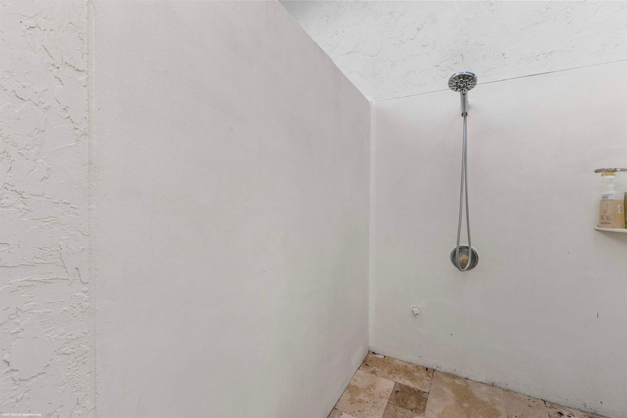 PADDOCK PARK 2 OF WELLING - Residential Lease