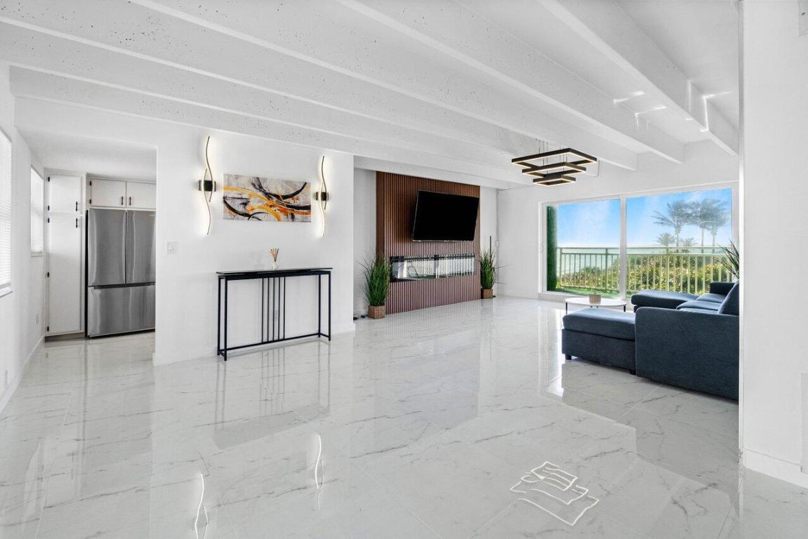 IMPERIAL HOUSE INC - Residential