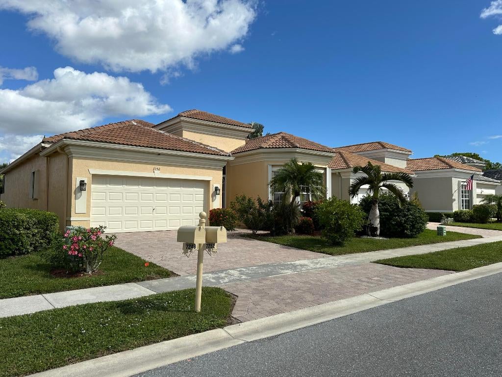 Photo of 7252 Demedici Circle, Delray Beach, FL 33446 (MLS # R11132586)