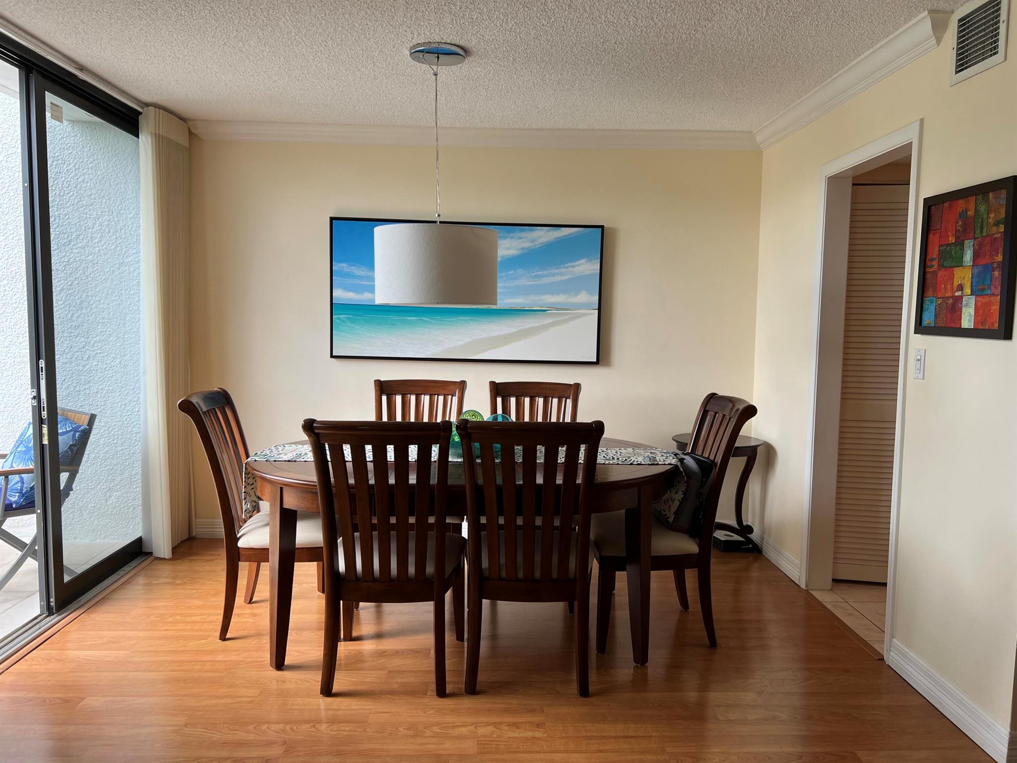 2104 Bridgewood Drive 2104