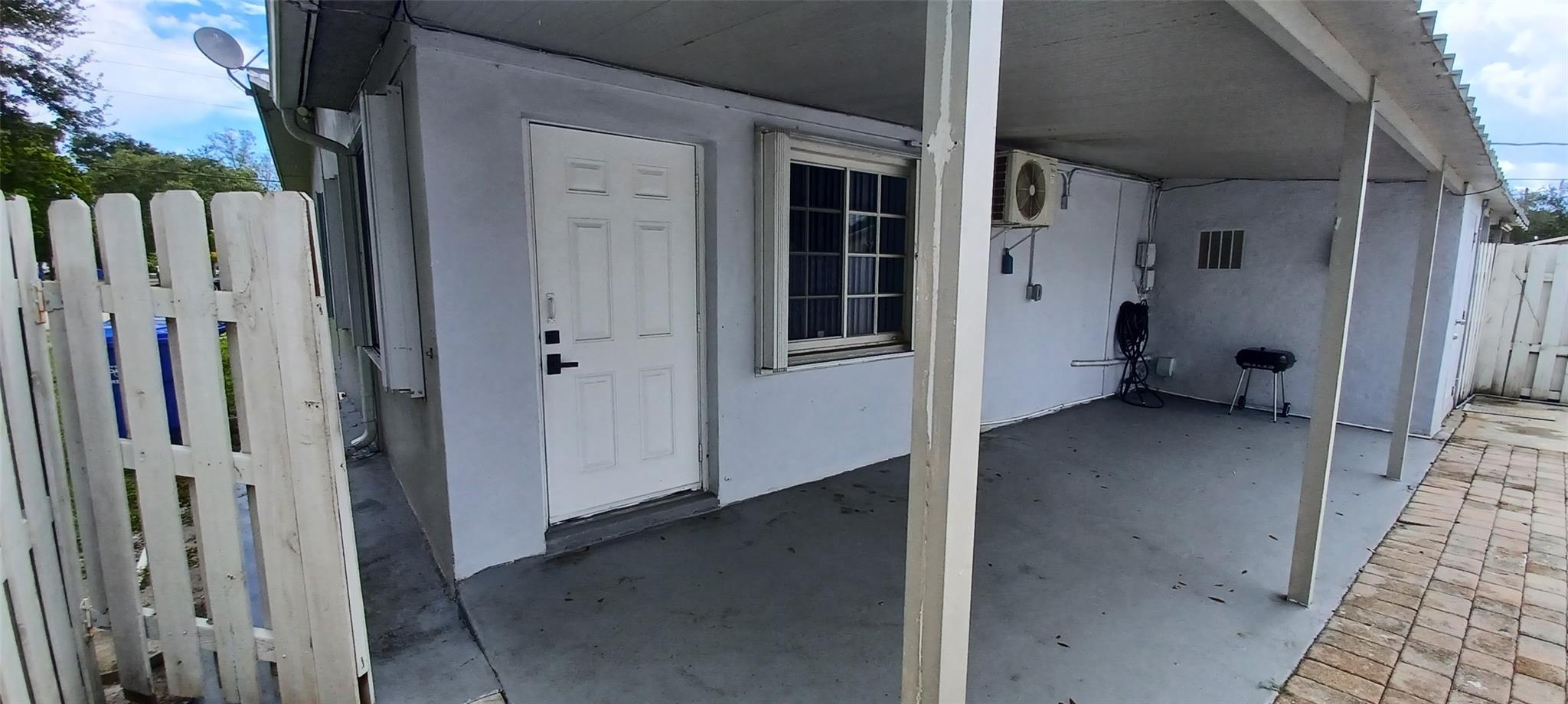 Hollywood Beach Gardens C - Residential Lease