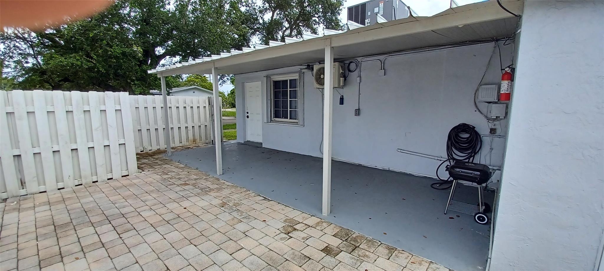 Hollywood Beach Gardens C - Residential Lease