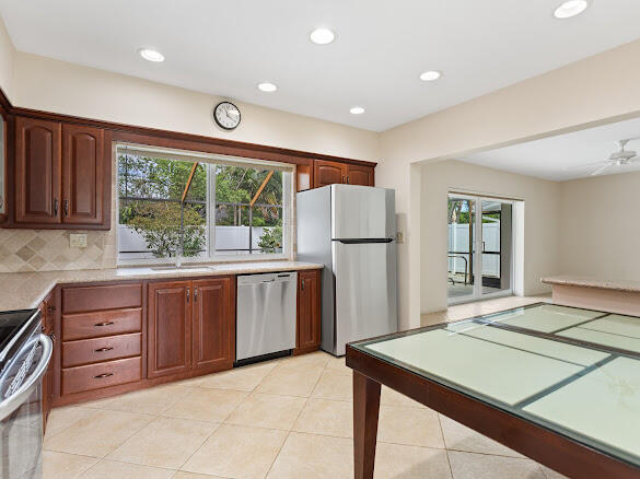 CORAL HEIGHTS SEC ONE - Residential