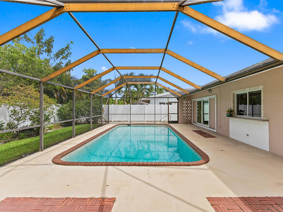 CORAL HEIGHTS SEC ONE - Residential