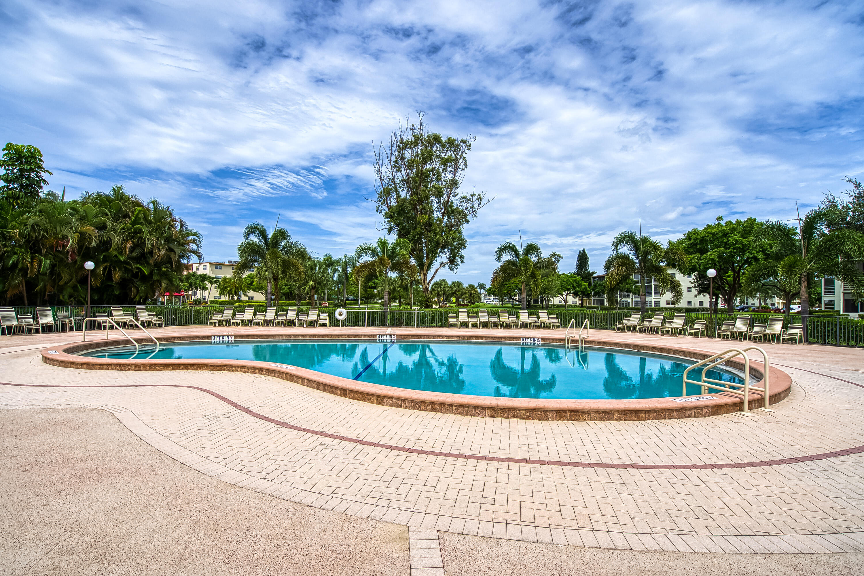 MANSFIELD AT CENTURY VILL - Residential