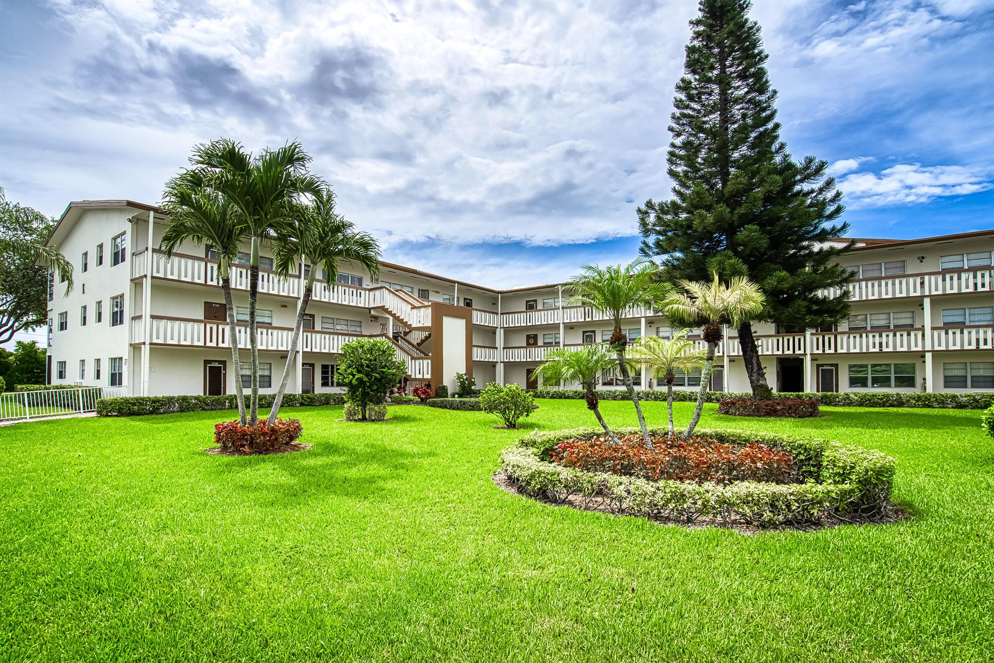 MANSFIELD AT CENTURY VILLAGE CONDO - Residential