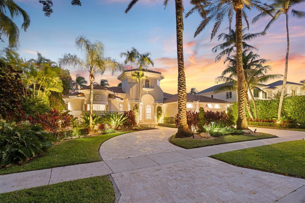 Photo of 10390 Kestrel Street, Plantation, FL 33324 (MLS # F10418204)