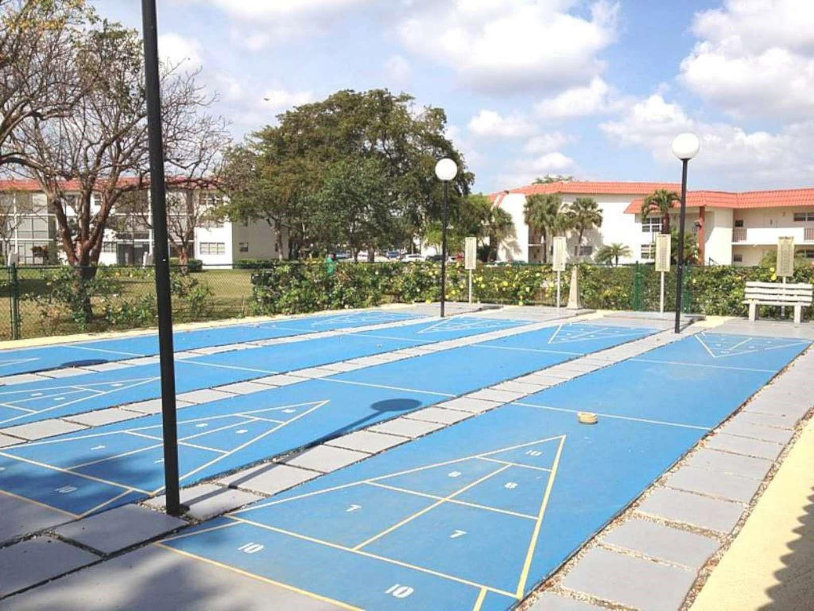 Hollybrook Golf & Tennis - Residential