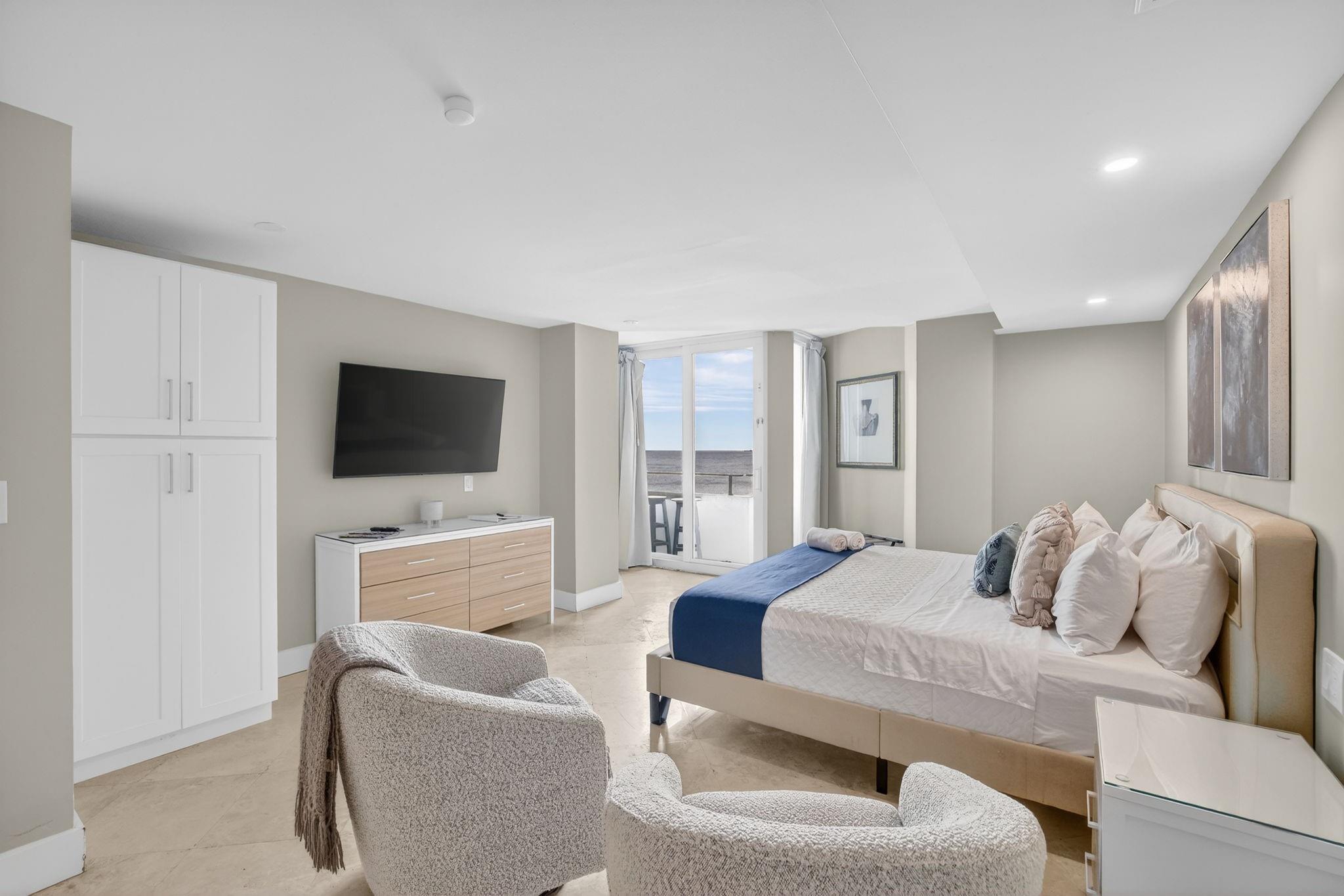 Ocean Manor - Residential