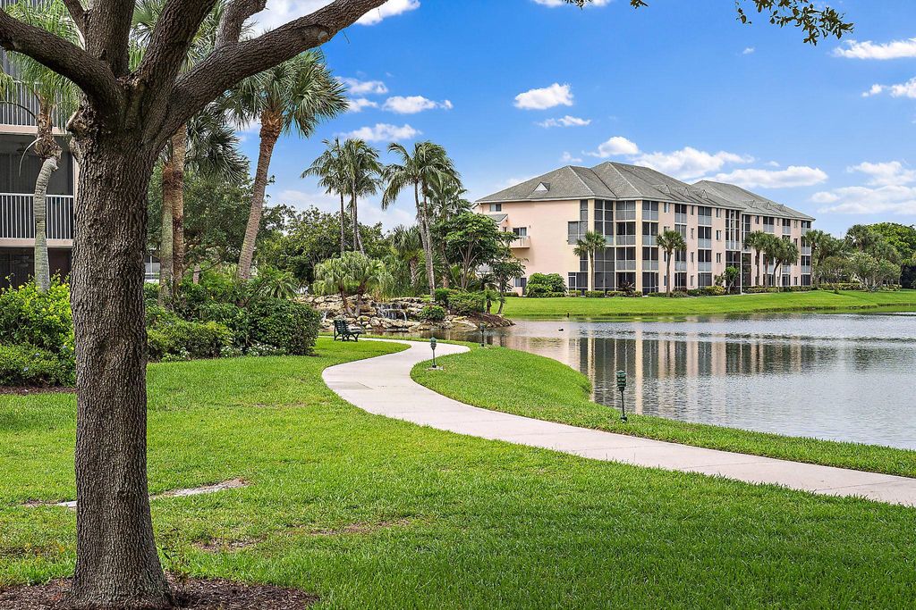 Photo of 353 S Us Highway 1 #B102, Jupiter, FL 33477 (MLS # R11057086)