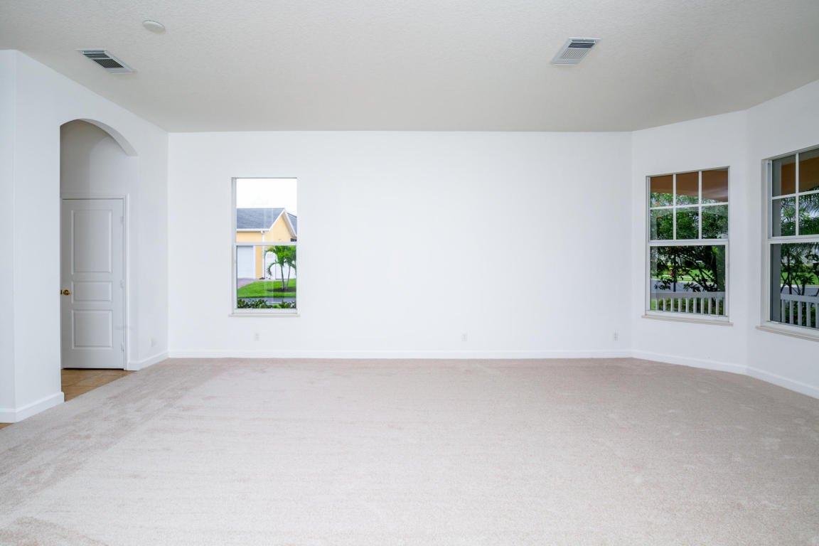 TRADITION PLAT NO 21 - Residential Lease