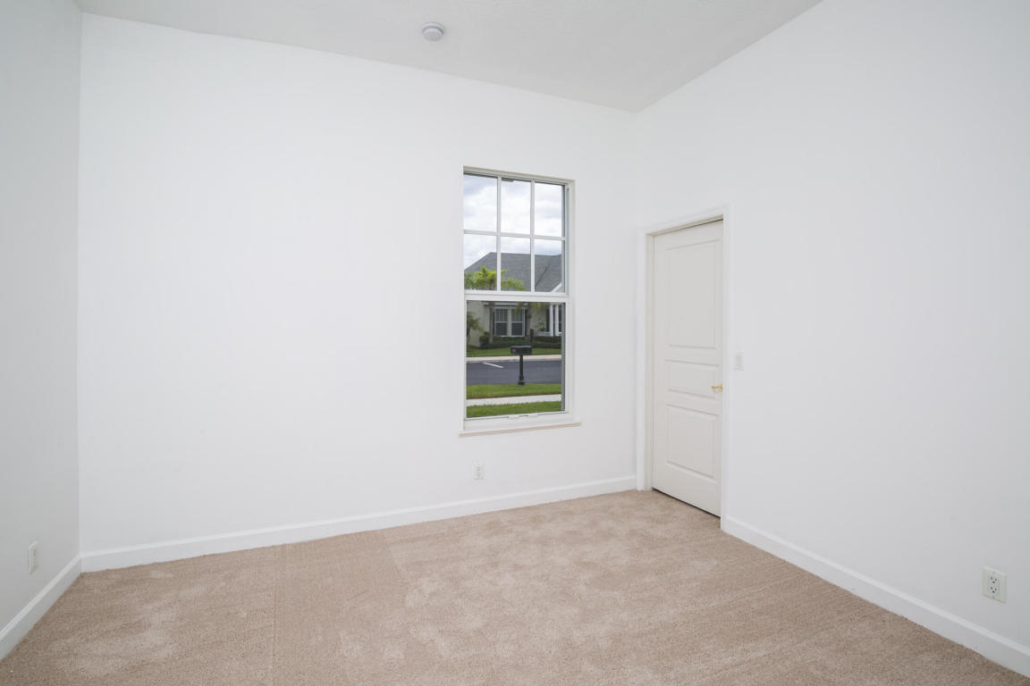 TRADITION PLAT NO 21 - Residential Lease