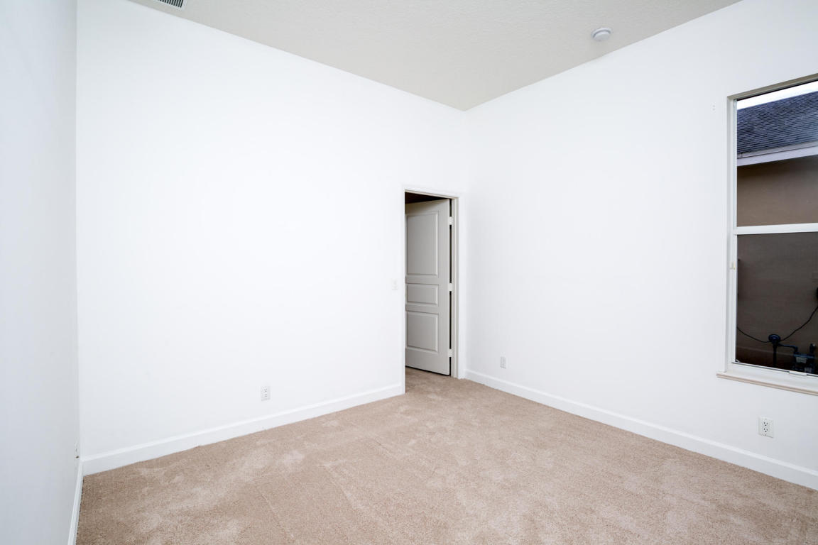 TRADITION PLAT NO 21 - Residential Lease