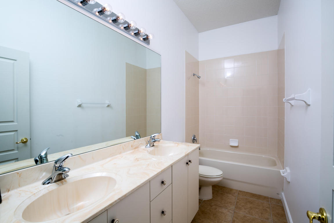 TRADITION PLAT NO 21 - Residential Lease