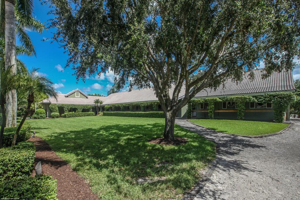 SADDLE TRAIL PARK OF WELLINGTON - Residential