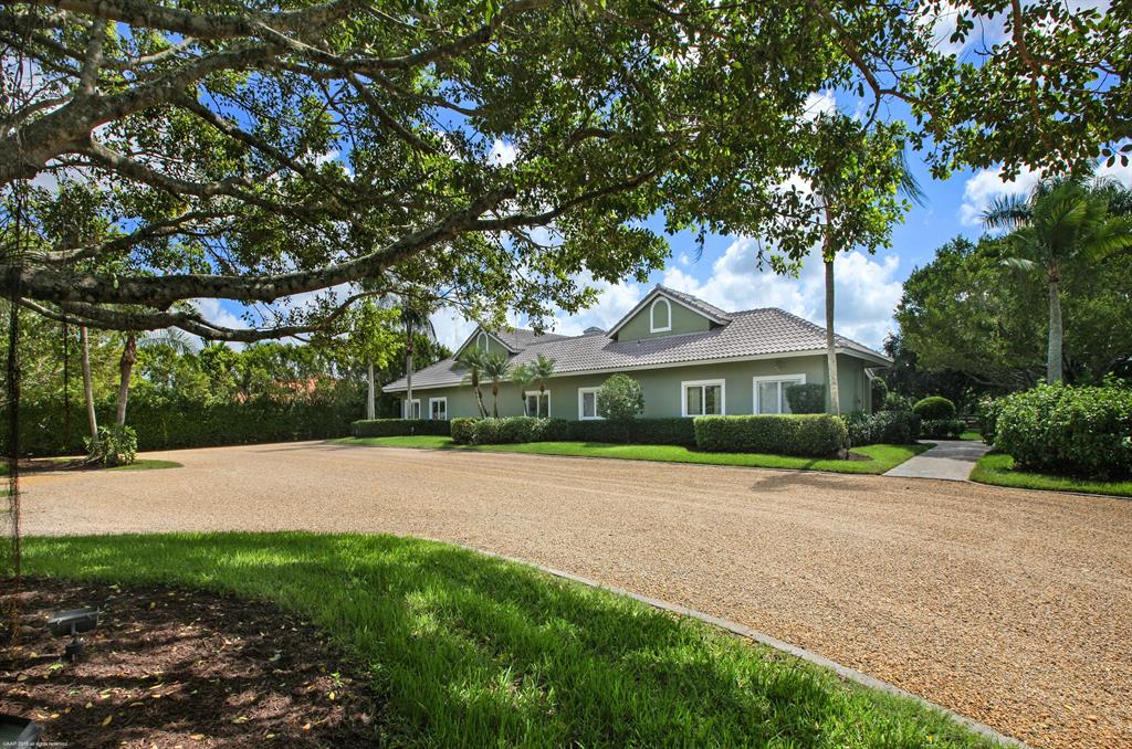 SADDLE TRAIL PARK OF WELLINGTON - Residential