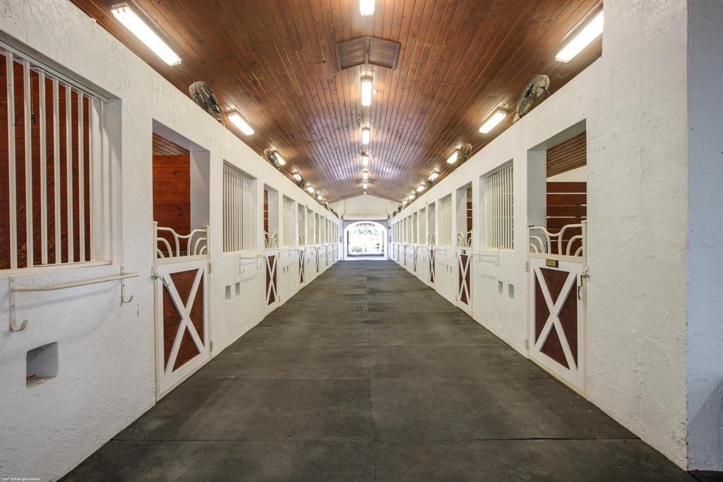 SADDLE TRAIL PARK OF WELLINGTON - Residential