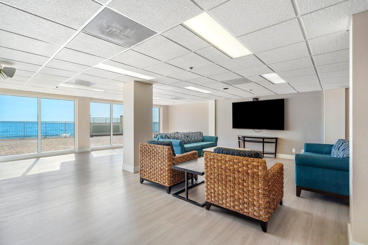 45 OCEAN CONDO - Residential Lease