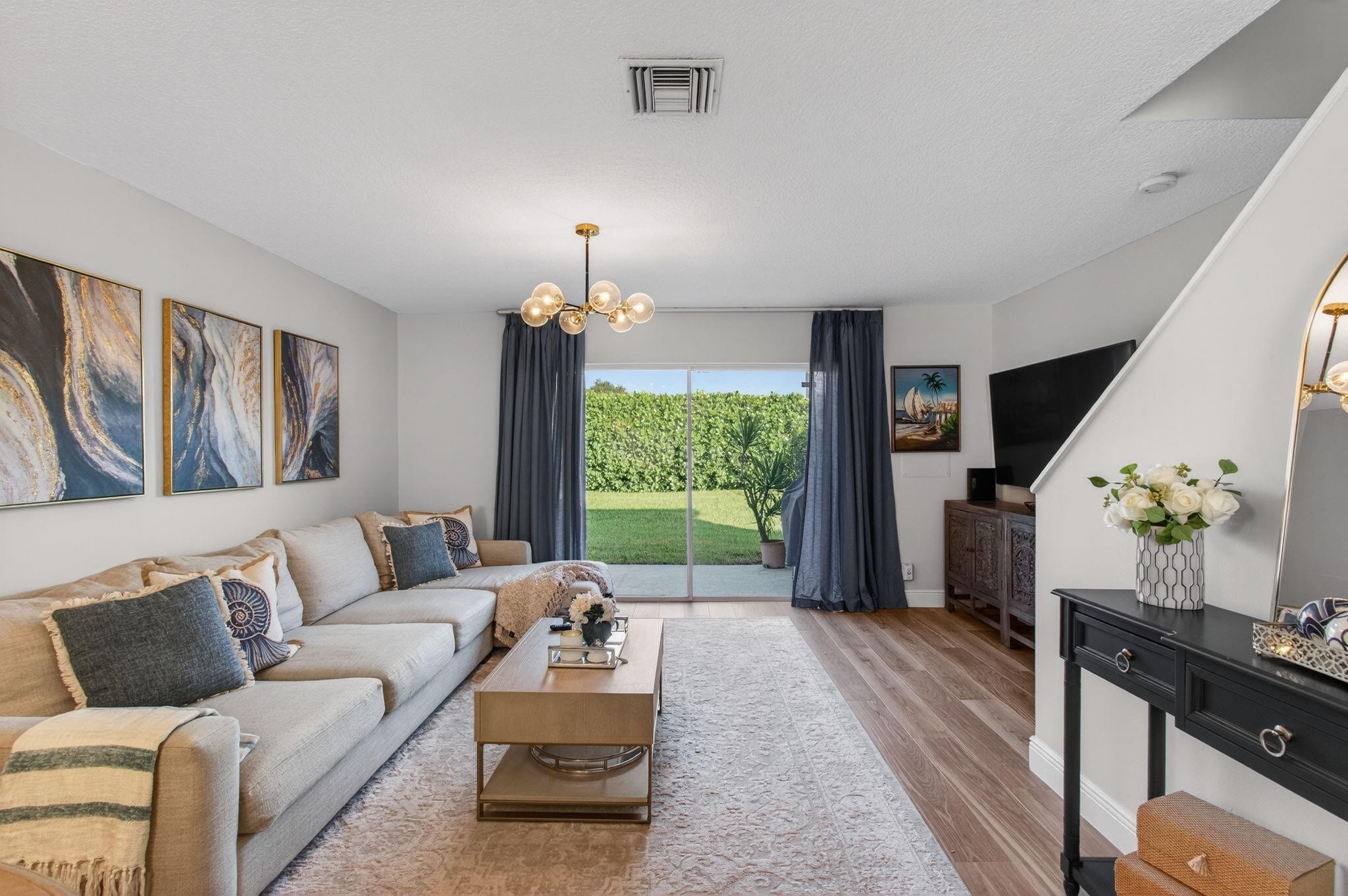 Santa Cruz - Residential