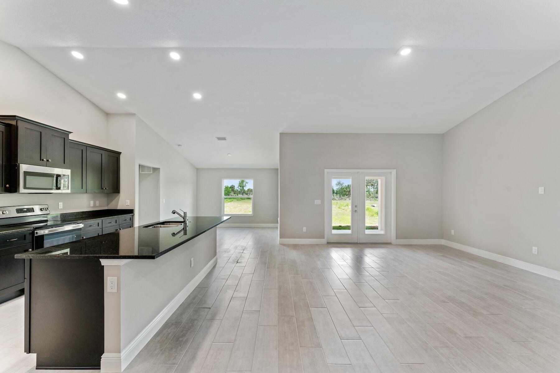 32-42-40~ TH PT OF ELY 21 - Residential