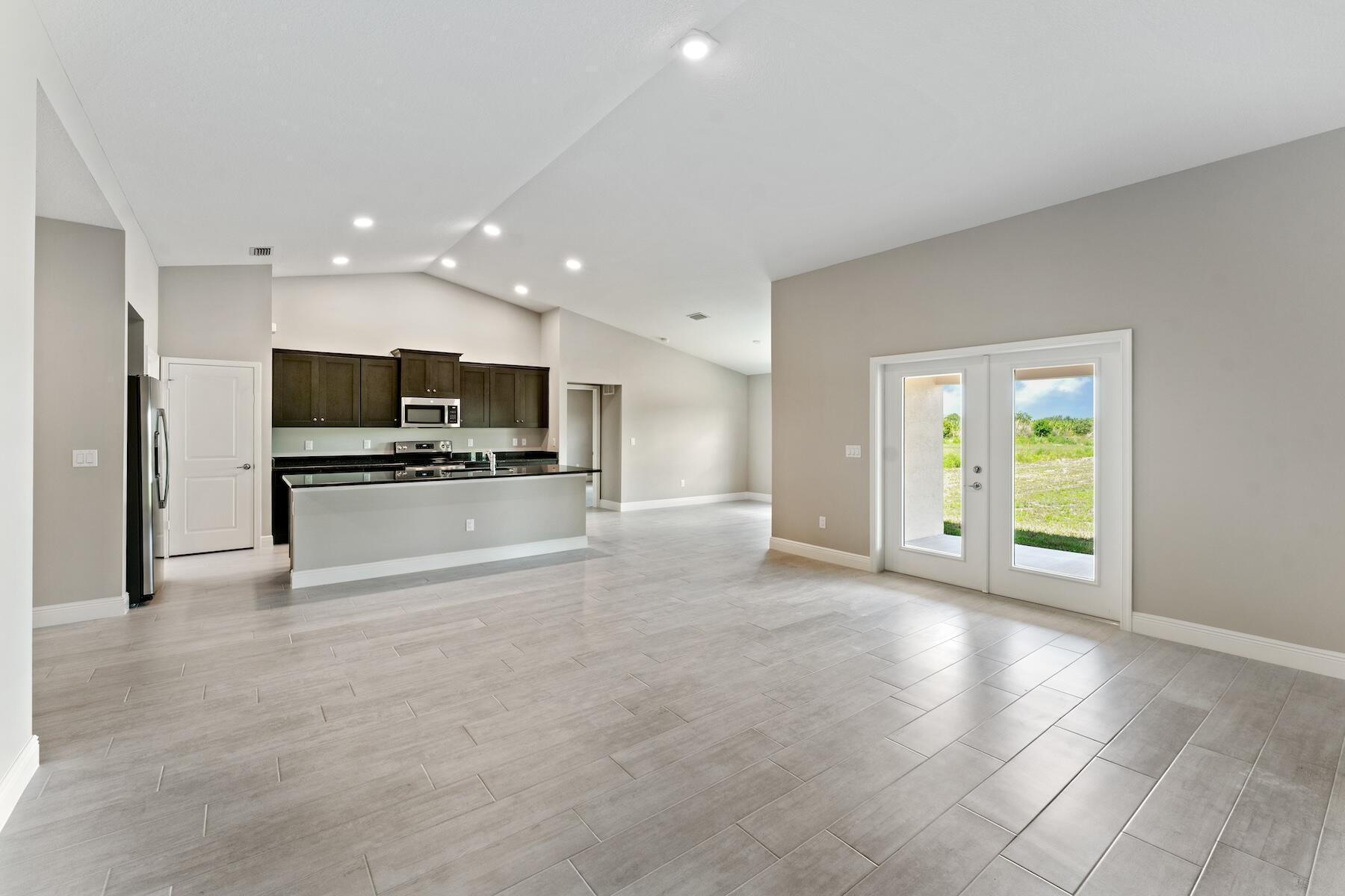 32-42-40~ TH PT OF ELY 21 - Residential