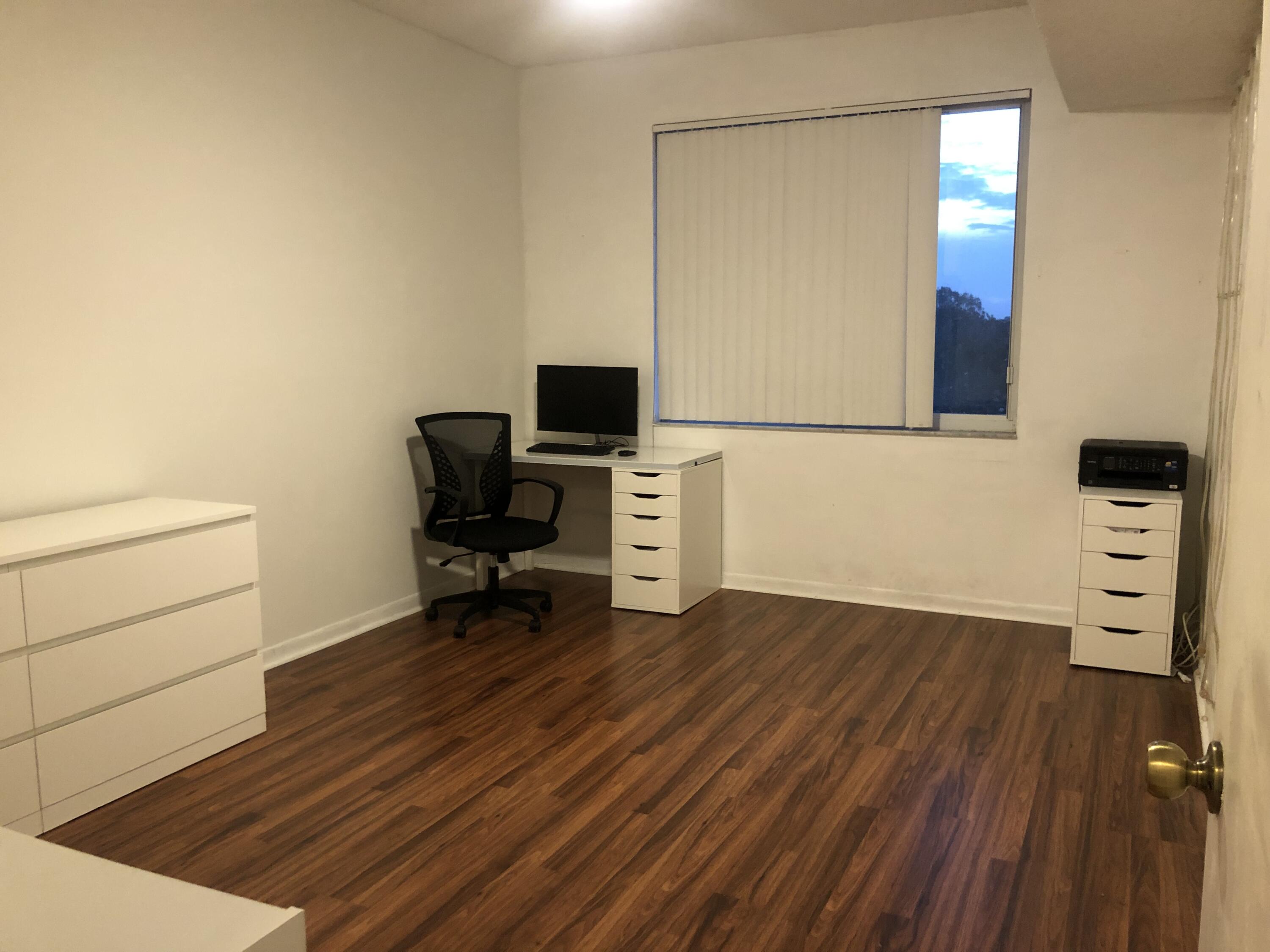 COURTYARDS AT DAVIE - Residential