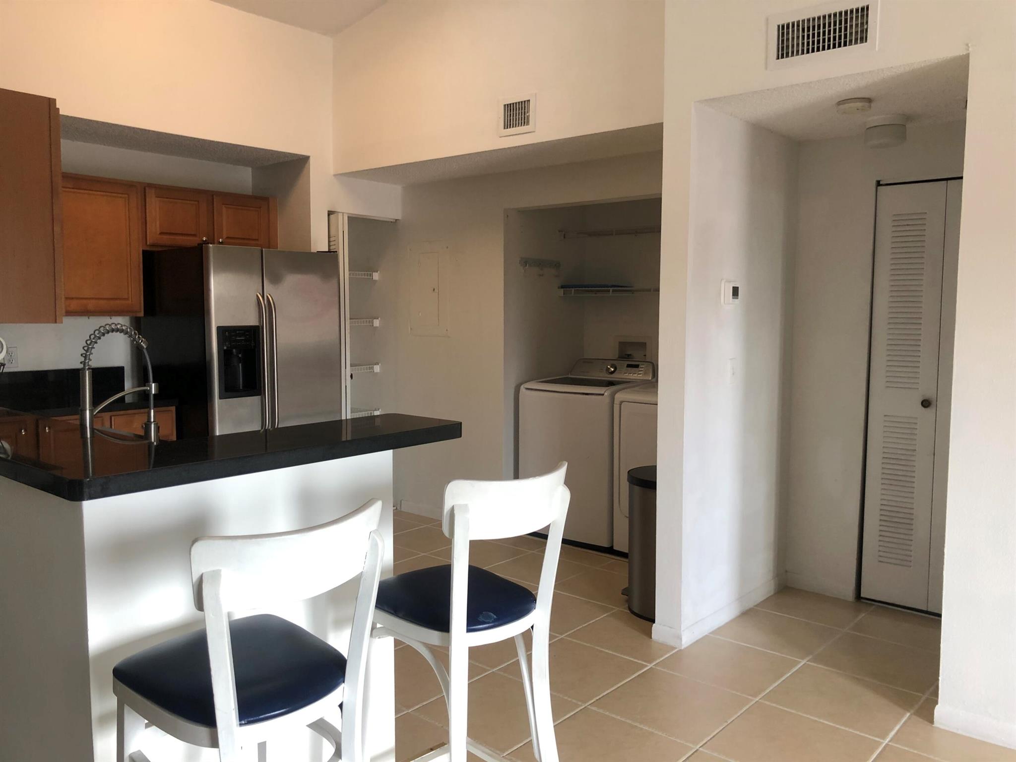 COURTYARDS AT DAVIE - Residential