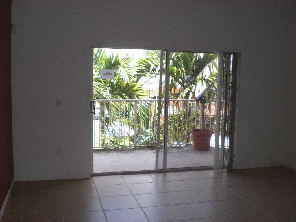 COURTYARDS AT DAVIE - Residential