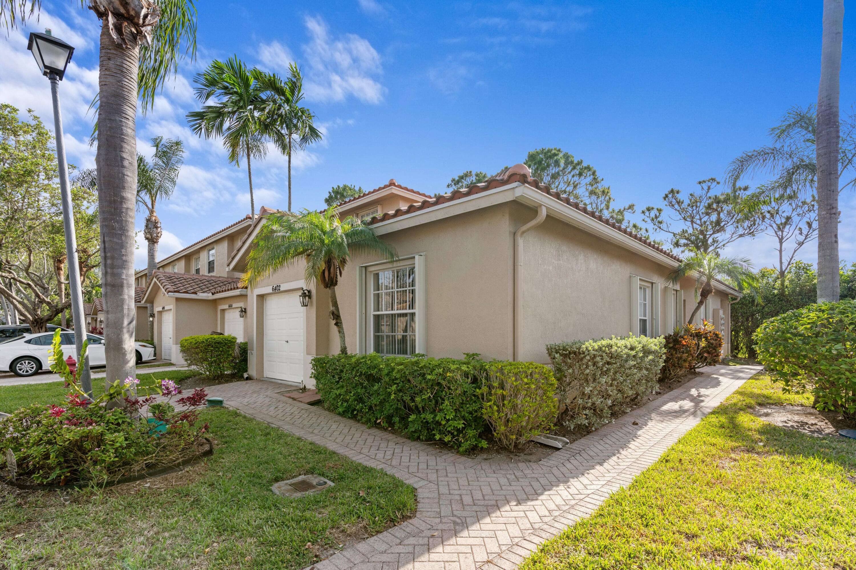 6402 Park Lake Circle
