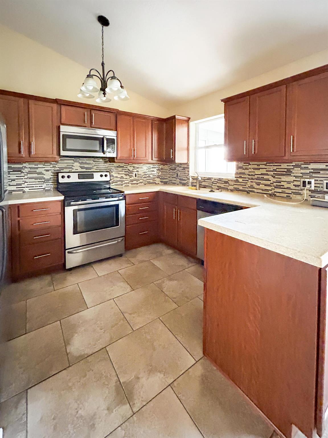 KINGS ISLE PHASE 1 - Residential