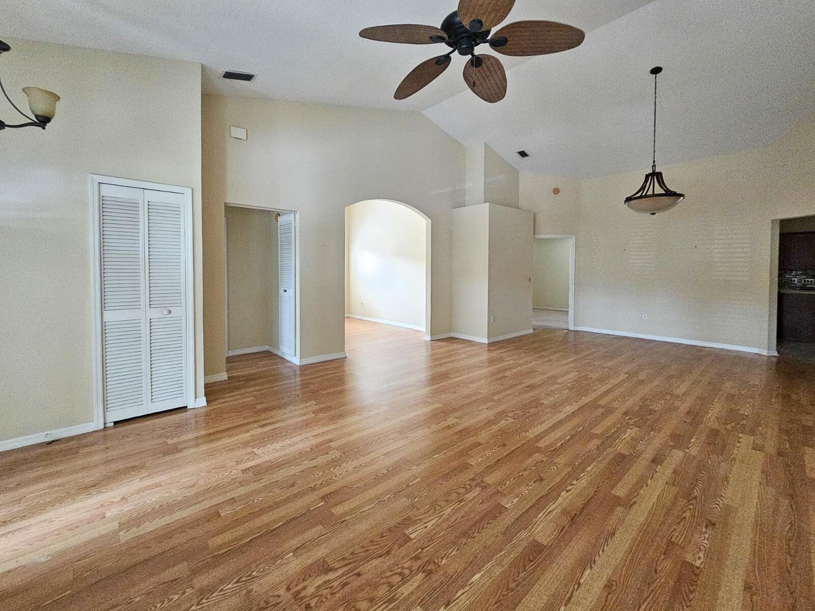 KINGS ISLE PHASE 1 - Residential