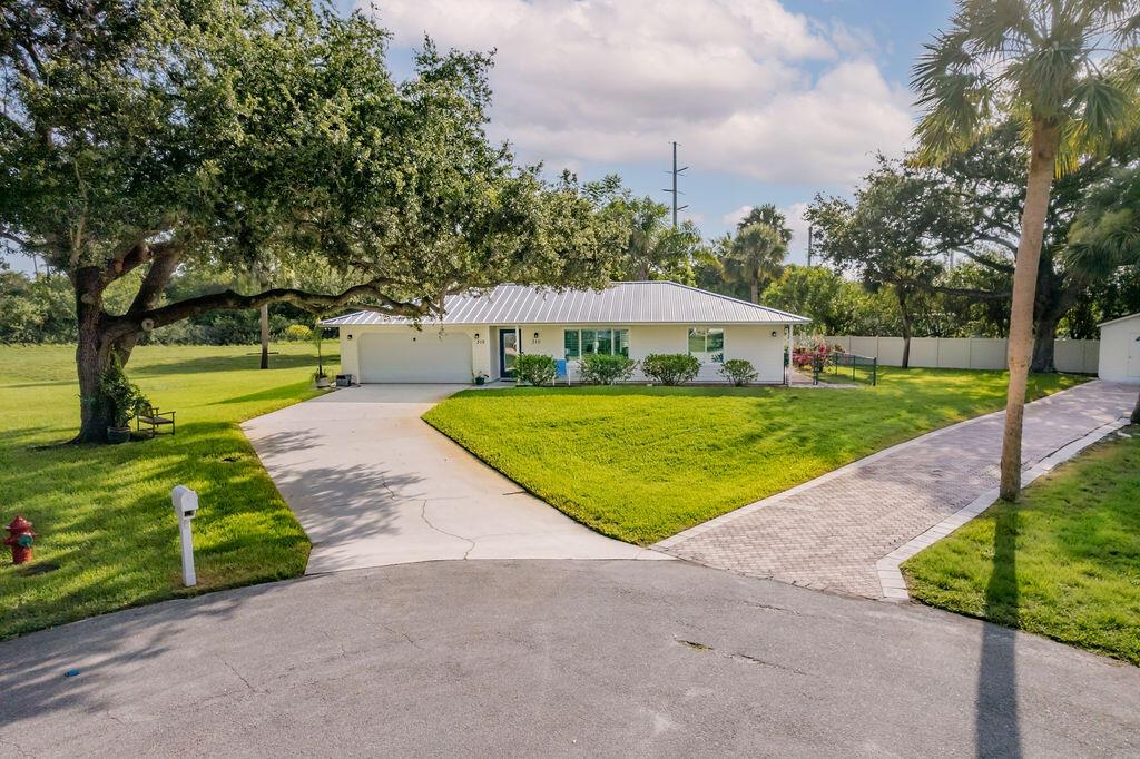 310 28th Court SW