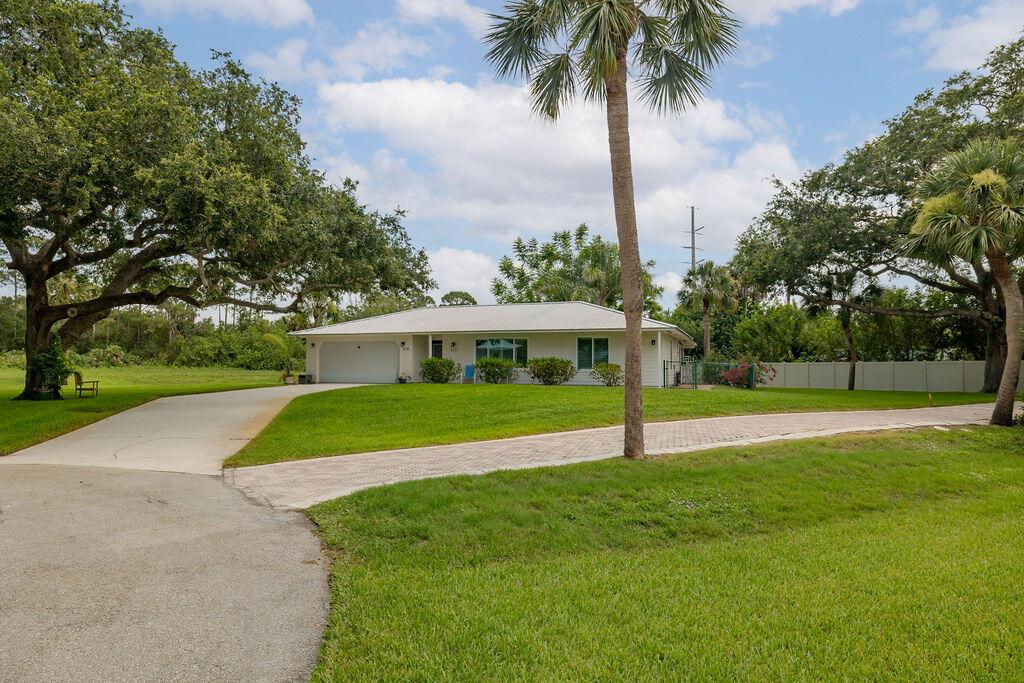 310 28th Court SW