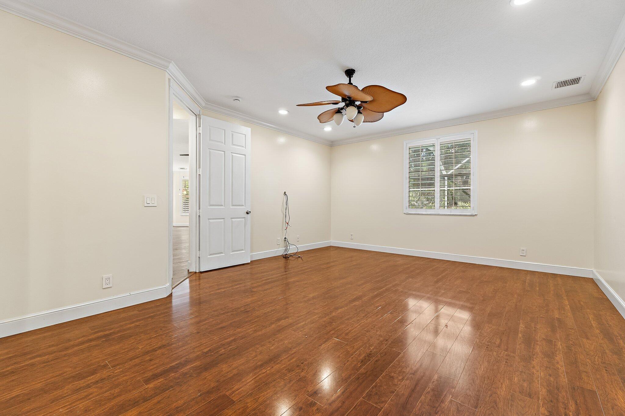 HARBOUR POINTE - Residential