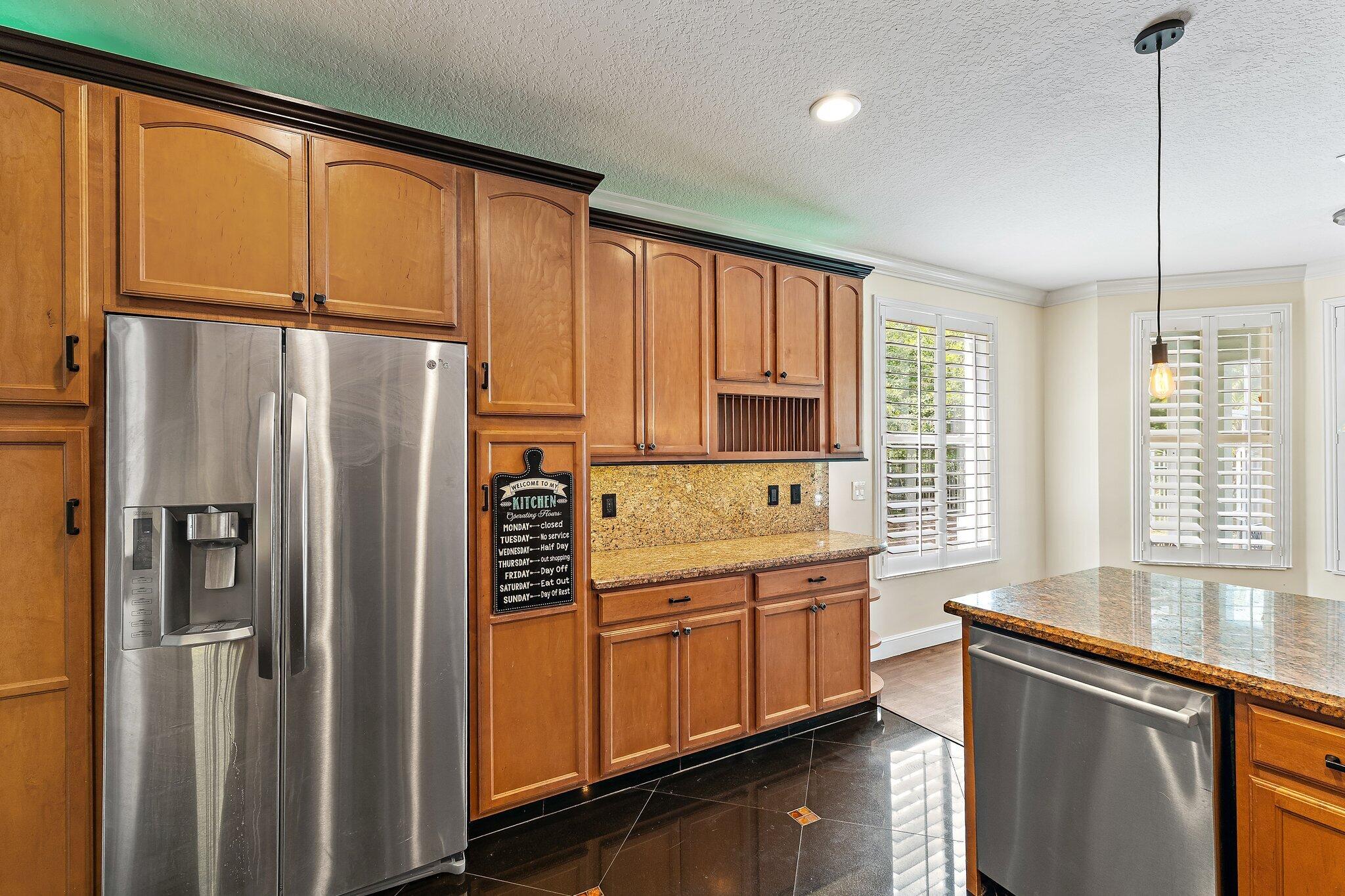 HARBOUR POINTE - Residential