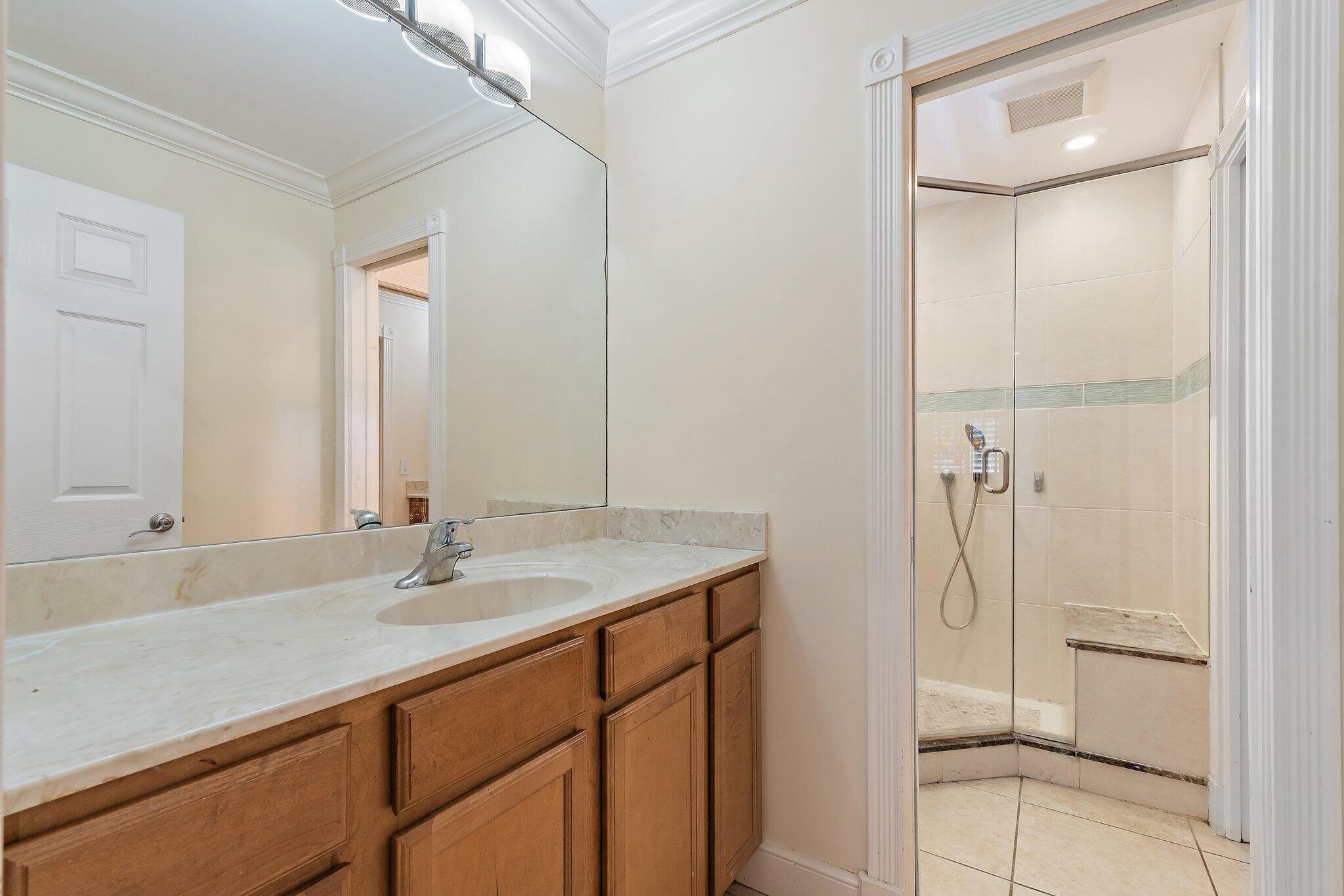 HARBOUR POINTE - Residential