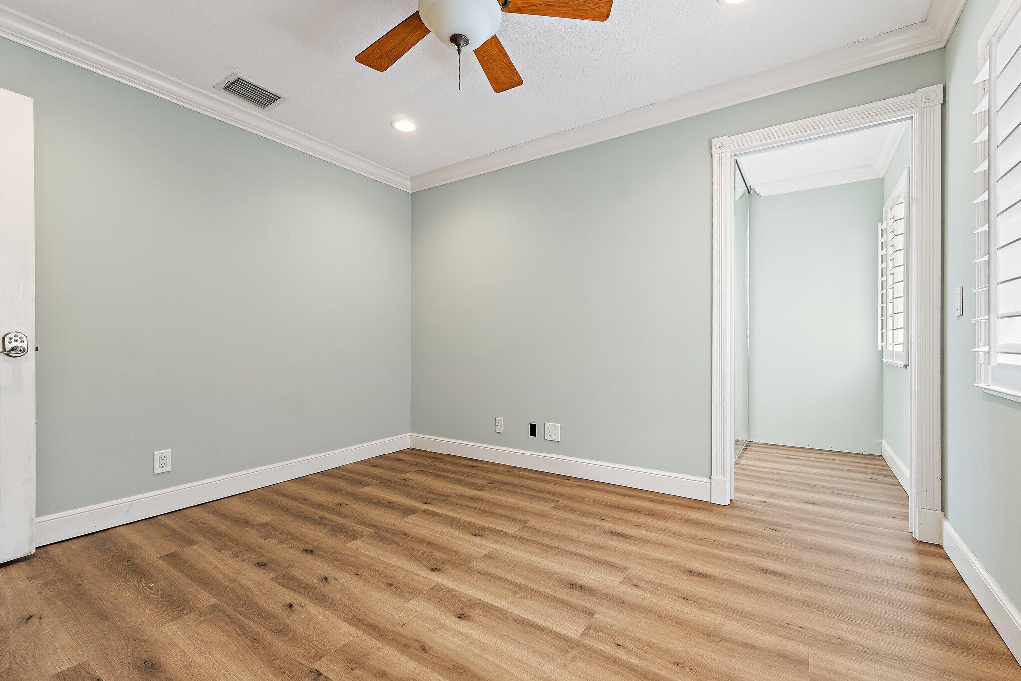 HARBOUR POINTE - Residential
