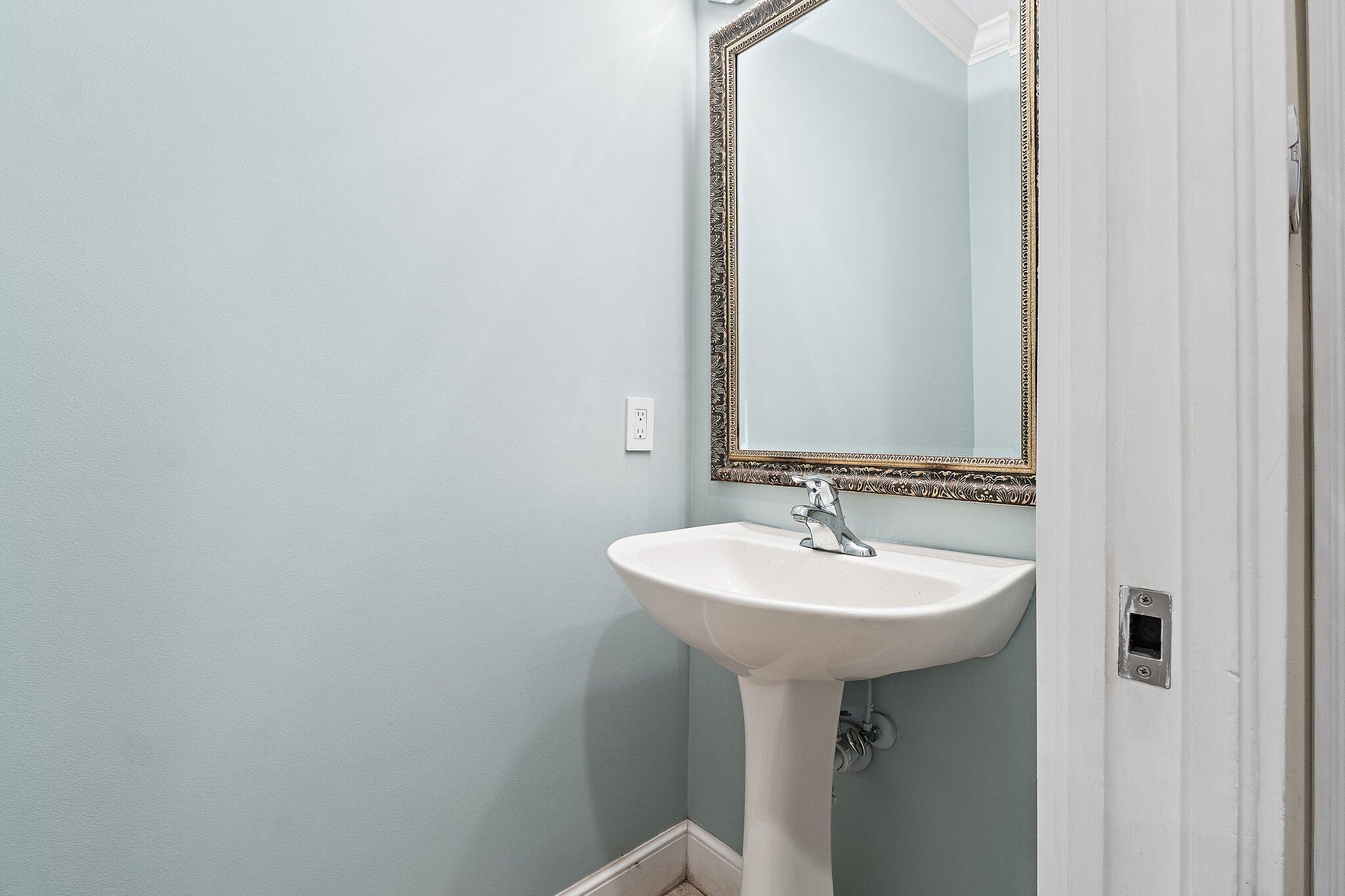 HARBOUR POINTE - Residential