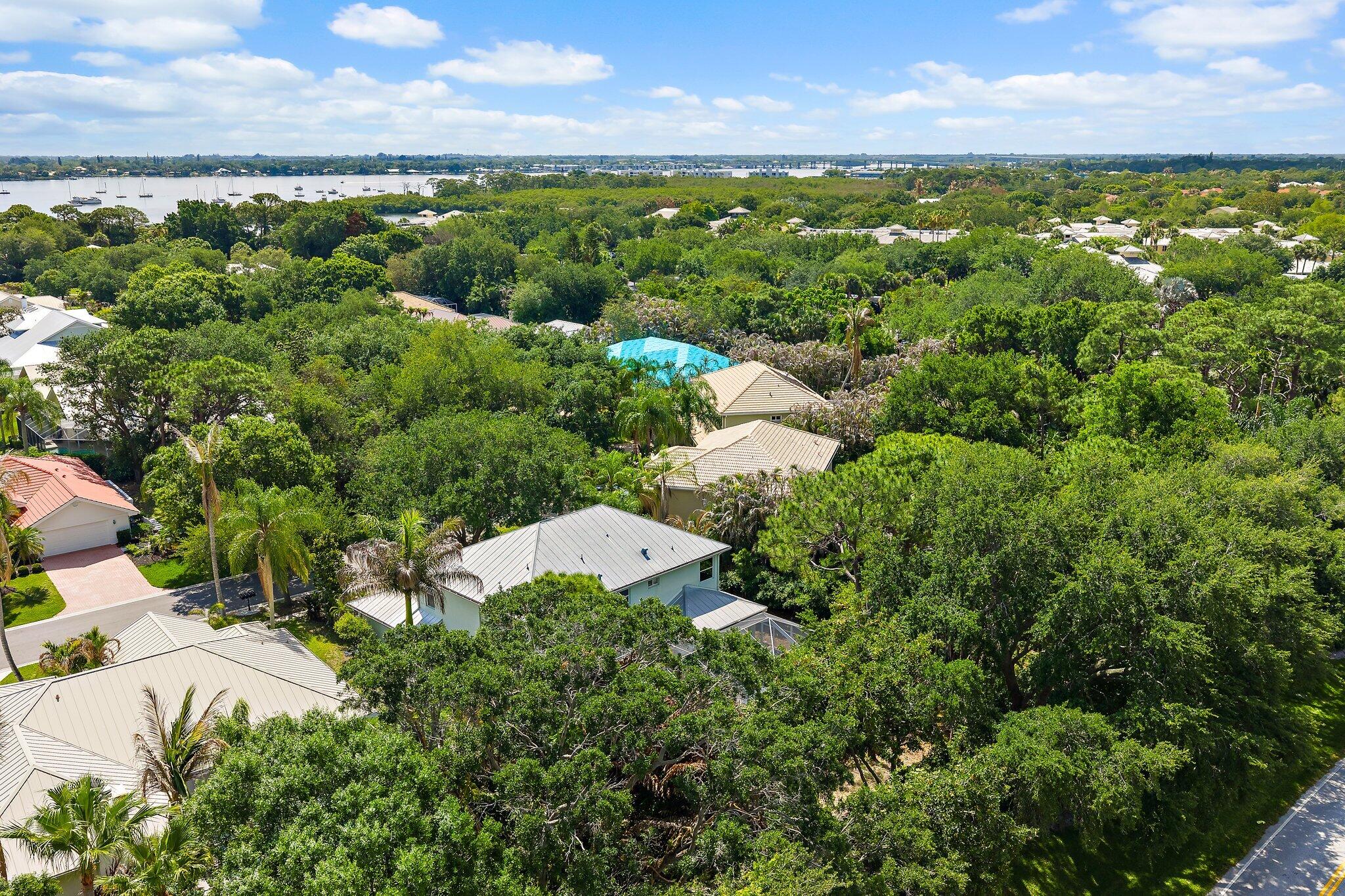 HARBOUR POINTE - Residential