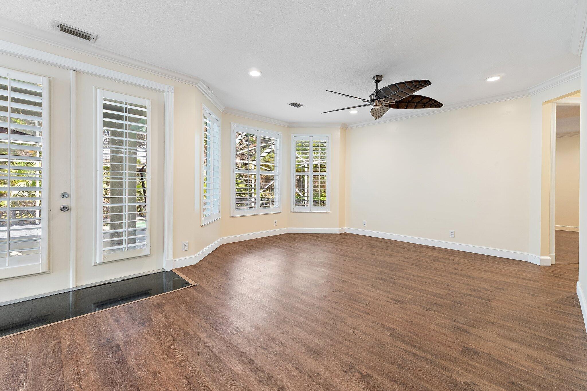 HARBOUR POINTE - Residential