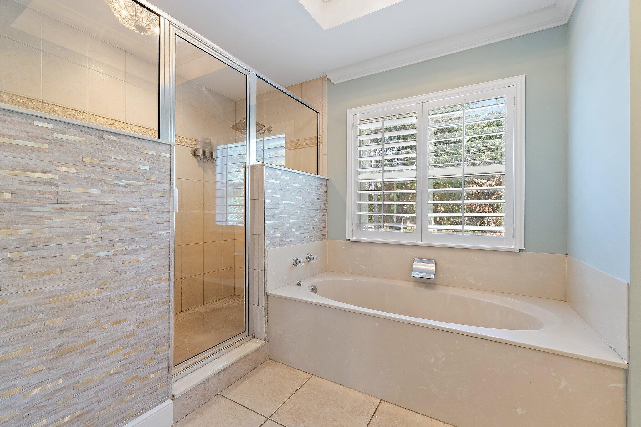 HARBOUR POINTE - Residential