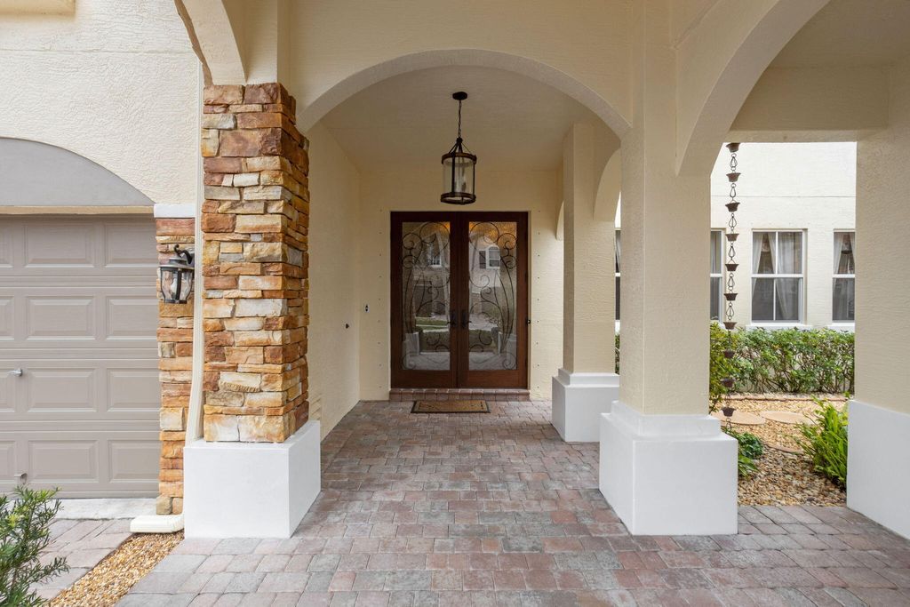Photo of 4067 Artesa Drive, Boynton Beach, FL 33436 (MLS # R10962096)