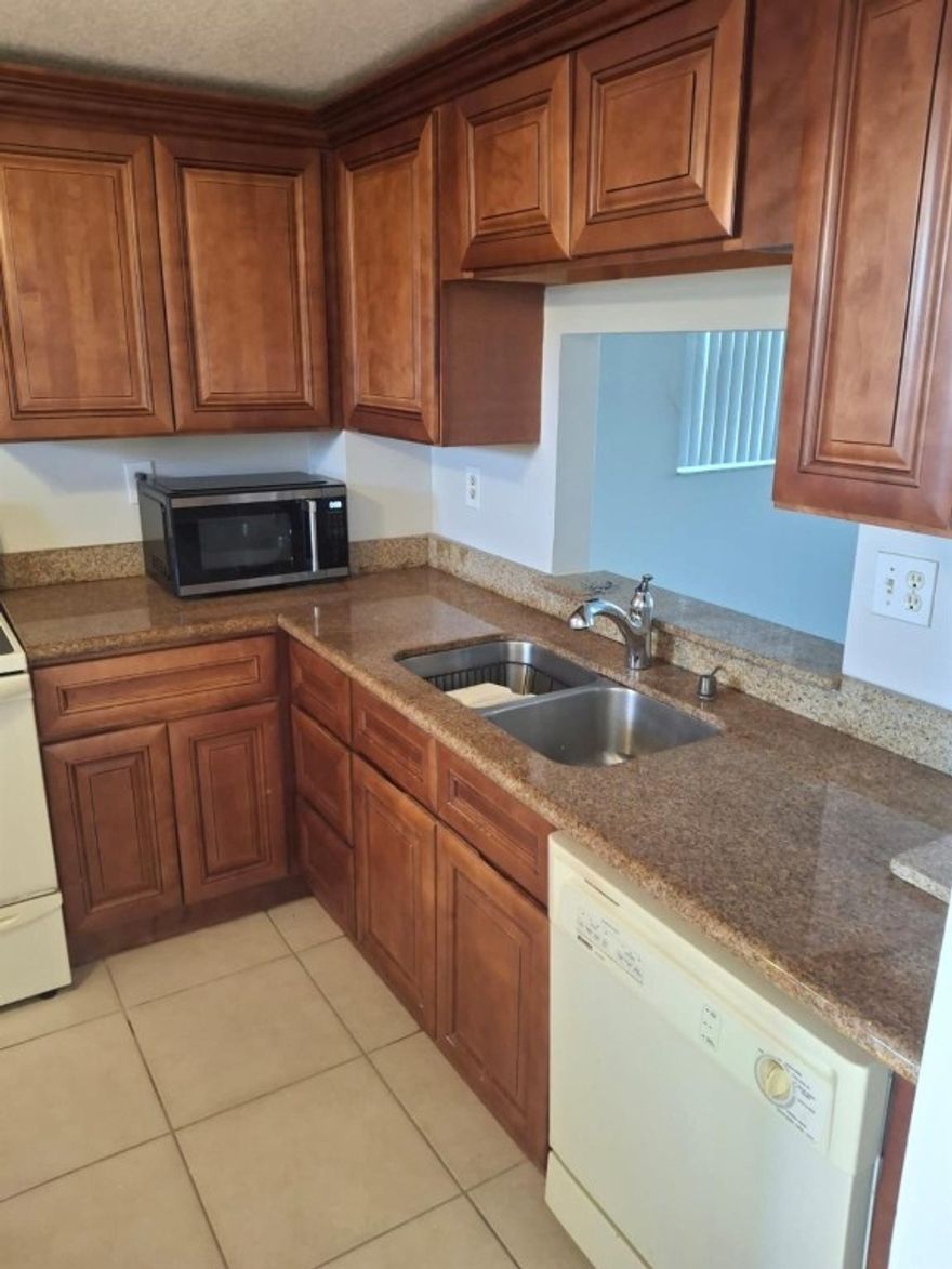 SPACIOUS AND CLEAN 2/2 IN THE HEART OF CORAL SPRINGS. WALKING DISTANCE TO SHOPPING AND MALL, A SCHOOLS. STORAGE, WASHER AND DRYER IN THE BUILDING, NO PETS AS PER ASSOCIATION. TILE THROUGHOUT, REMODELED. ALL AGES WELCOME. A+ SCHOOLS, MINUTES FROM MAJOR SHOPPING, SCHOOLS, FREEWAYS. COMMUNITY IS WELL MAINTAINED. DON'T MISS THIS GREAT RENTAL OPPORTUNITY.